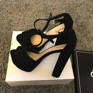 BLACK SUEDE QUPID HIGH HEEL SANDLE SIZE 8